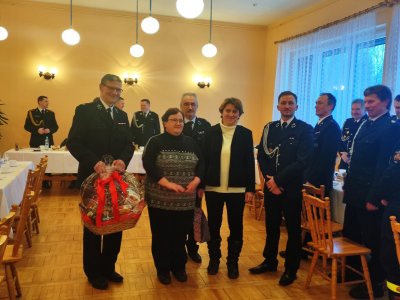 Podziękowanie dla sekretarz Beaty Mendrek